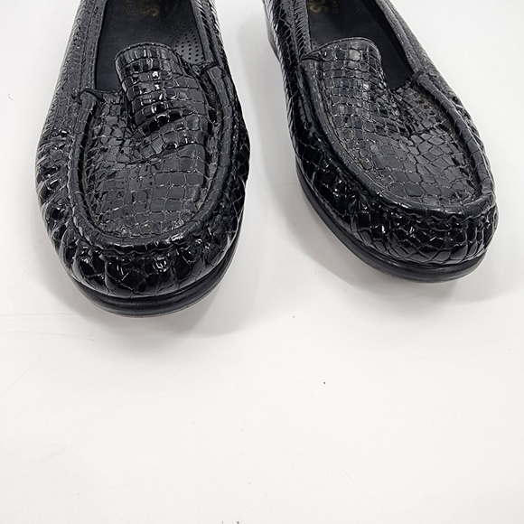 Sas Tripad Size 7 1/2  Womens  Comfort Shoes Black Leather Crocodile